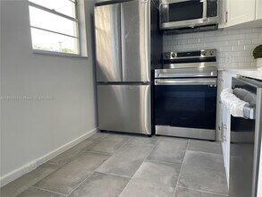 136 Brighton D in Boca Raton, FL - Building Photo - Building Photo