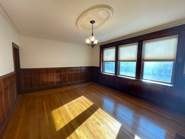 25 Stearns Rd, Unit 4 in Brookline, MA - Building Photo - Building Photo