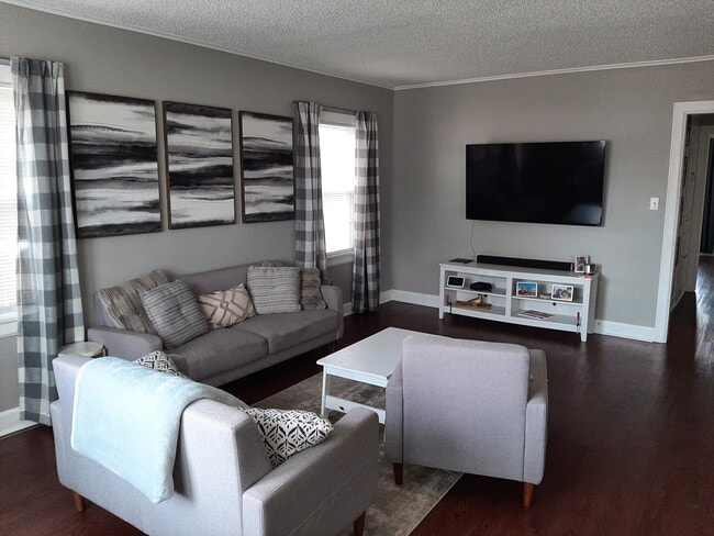 105 S Orchard St in Stillwater, OK - Building Photo - Building Photo