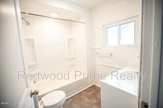 1320 16th Ave in Altoona, PA - Building Photo - Building Photo