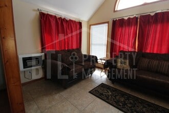 470 Trigger Cove Rd in Kirbyville, MO - Building Photo - Building Photo