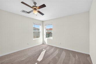 4727 Mystic Quartz Ct in Las Vegas, NV - Building Photo - Building Photo