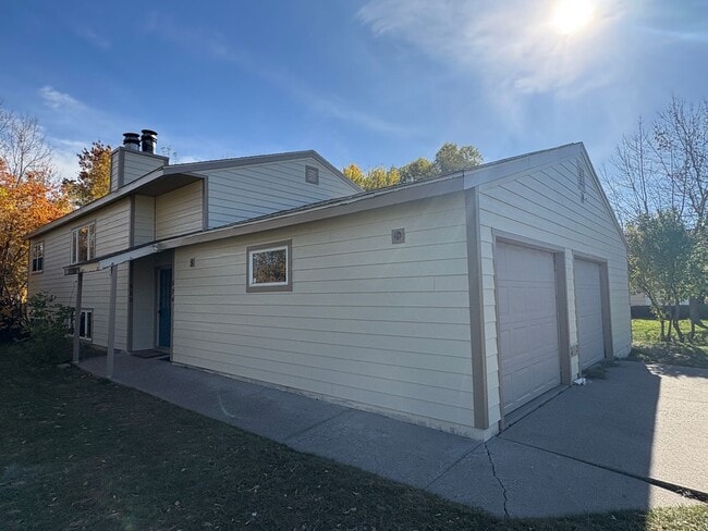 property at 524 N 22nd Ave