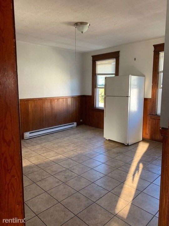637 Grafton St in Worcester, MA - Building Photo
