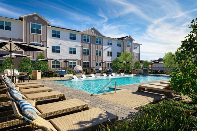 August Friendswood in Friendswood, TX - Building Photo - Building Photo