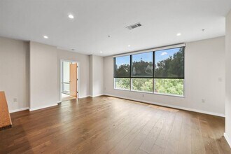 1600 Barton Springs Rd in Austin, TX - Building Photo - Building Photo
