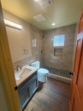 4827 Santa Ana St in Cudahy, CA - Foto de edificio - Building Photo