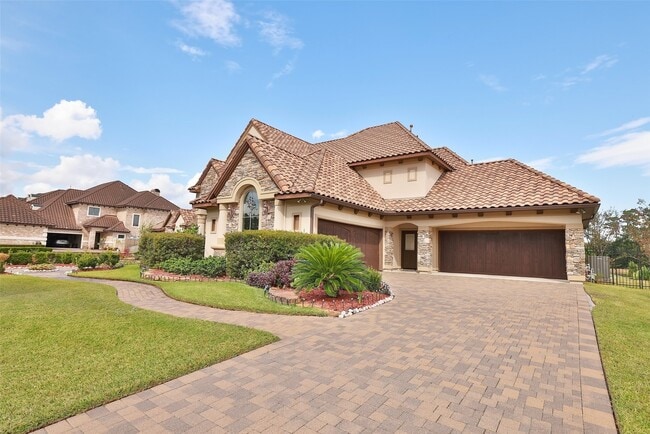 property at 22 Post Shadow Estate Dr