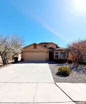 680 Blue Sage Ave SW in Los Lunas, NM - Building Photo