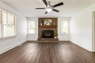 4011 Old Atlanta Rd in Suwanee, GA - Building Photo - Building Photo