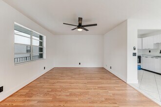 560 Capri Ln in Delray Beach, FL - Building Photo - Building Photo