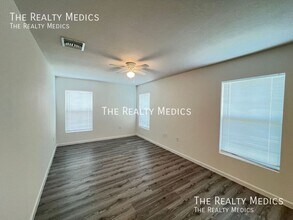 15688 SW 37th Ave in Ocala, FL - Foto de edificio - Building Photo