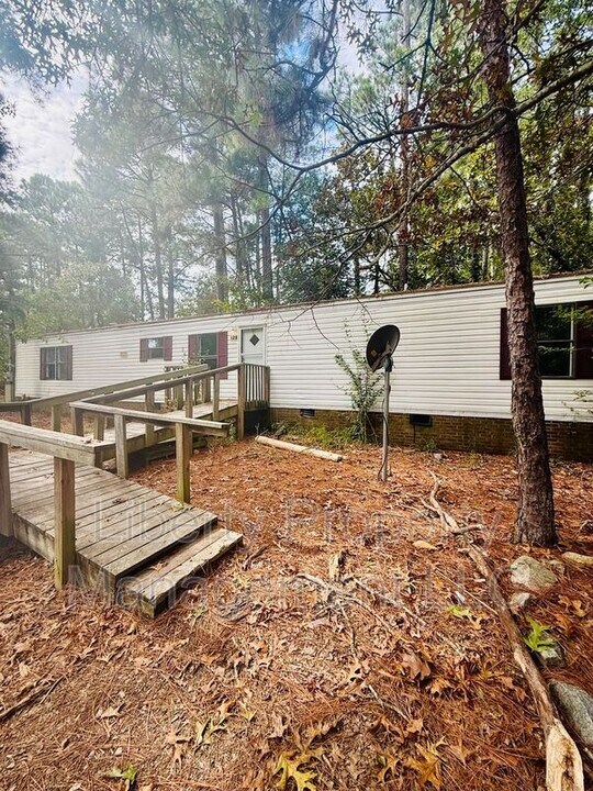128 Ed Thomas Rd in Cameron, NC - Building Photo