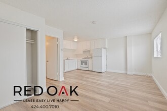 706 McDonald Ave, Unit 205 in Los Angeles, CA - Foto de edificio - Building Photo