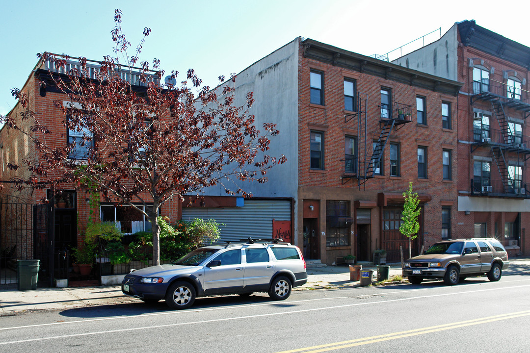 75 3rd St in Brooklyn, NY - Foto de edificio