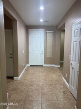 10743 W Desert Elm Ln in Peoria, AZ - Foto de edificio - Building Photo