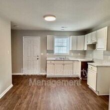 604 Winston Cir in Selma, NC - Building Photo - Building Photo