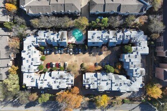 136 Hampton Pl in Nashville, TN - Building Photo - Building Photo