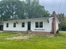 2405 Eastern Ave in Alliance, OH - Building Photo
