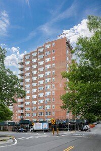 The Imperial Apartments in Riverdale, NY - Building Photo - Building Photo