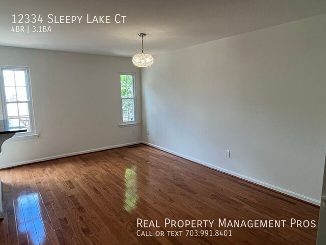 12334 Sleepy Lake Ct in Fairfax, VA - Building Photo - Building Photo