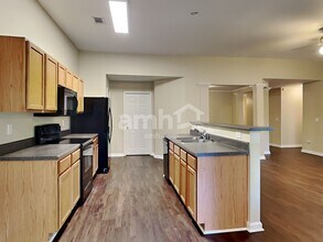 12 Comesee Ct in Greenville, SC - Foto de edificio - Building Photo