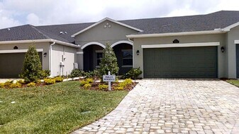 8273 Loren Cove Dr in Melbourne, FL - Building Photo