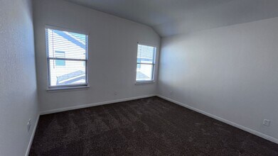 10319 Candlewood Wy in San Antonio, TX - Building Photo - Building Photo