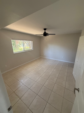 1025 SE 12th St in Cape Coral, FL - Building Photo - Building Photo