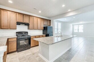 1628 Arbor Knot Dr in Kyle, TX - Building Photo - Building Photo