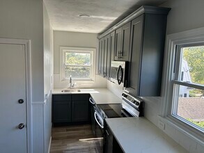 320 Eaton St in Providence, RI - Building Photo - Building Photo