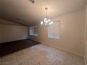 9304 Long Grove Ave in Las Vegas, NV - Building Photo - Building Photo