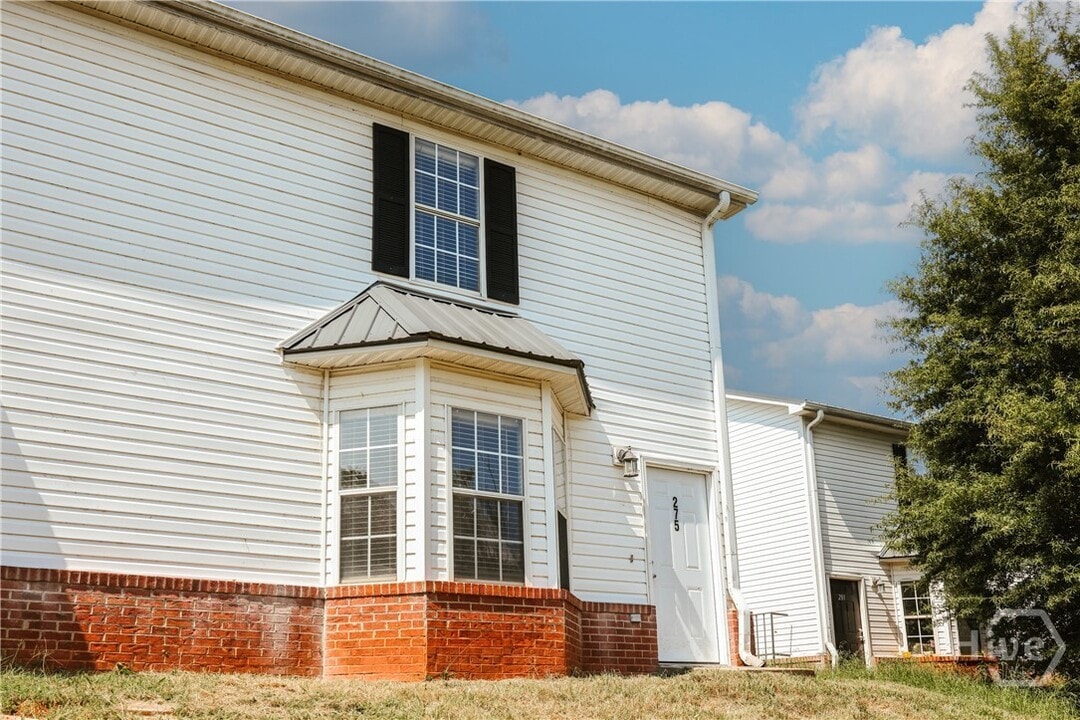 275 Westchester Cir in Athens, GA - Building Photo