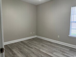 402 Club Villa Court in Kathleen, GA - Building Photo - Building Photo