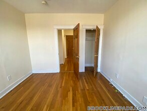 352 Riverway in Boston, MA - Building Photo - Building Photo