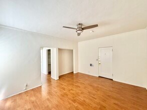 439 N Van Ness Ave in Los Angeles, CA - Building Photo - Building Photo