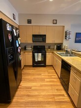 445 Island, Unit 401 in San Diego, CA - Building Photo - Building Photo