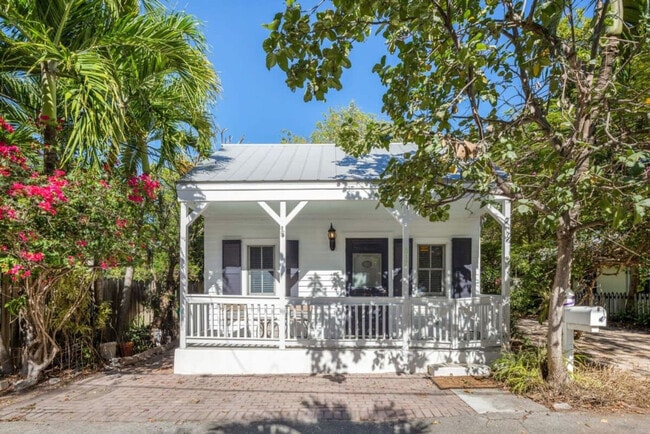 817 Terry Ln in Key West, FL - Building Photo - Building Photo
