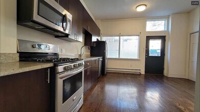 383 2nd St in Jersey City, NJ - Building Photo - Building Photo