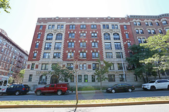 587 Riverside Dr in New York, NY - Building Photo - Building Photo