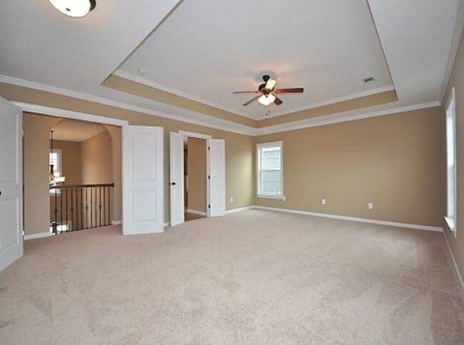 property at 5435 Everlook Cir