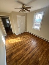 3819 Millersburg Ruddles Mill Rd in Paris, KY - Foto de edificio - Building Photo