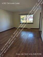 4382 Skylark Ln in Greendale, WI - Building Photo - Building Photo