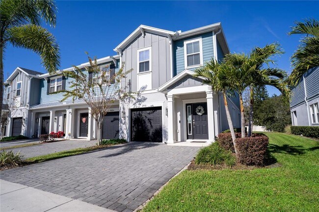 2915 Grand Kemerton Pl in Tampa, FL - Building Photo - Building Photo