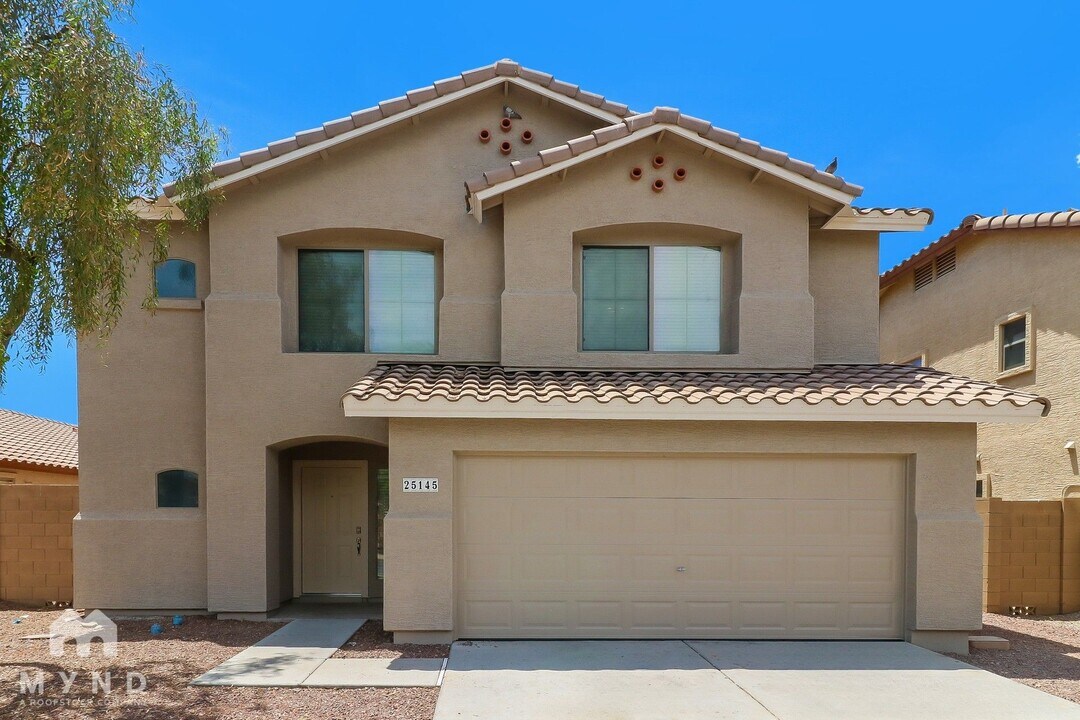 25145 W Fremont Rd in Buckeye, AZ - Building Photo