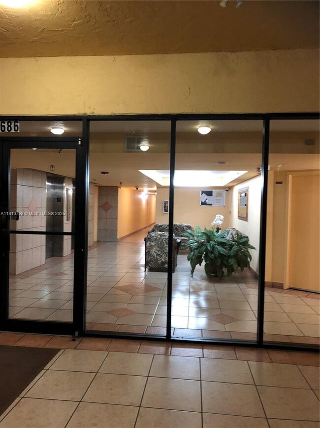 9686 Fontainebleau Blvd