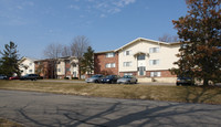 Lakeview Apartments in Haslett, MI - Building Photo - Building Photo