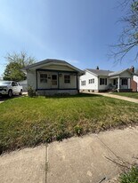 1455 E Whitmer St in Decatur, IL - Building Photo