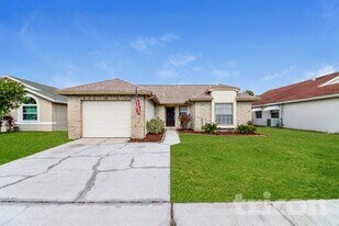 5318 Southwick Dr in Tampa, FL - Building Photo