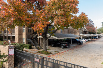 Cobblestone Square in Dallas, TX - Building Photo - Building Photo